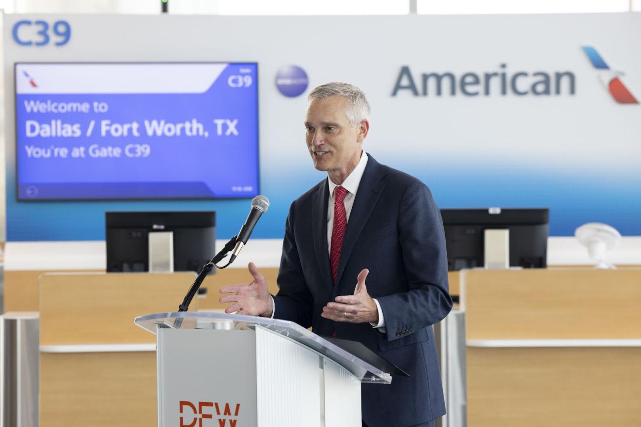 Para importantes proyectosEl Aeropuerto de DFW y American Airlines firman contrato de uso y arrendamiento por 10 años