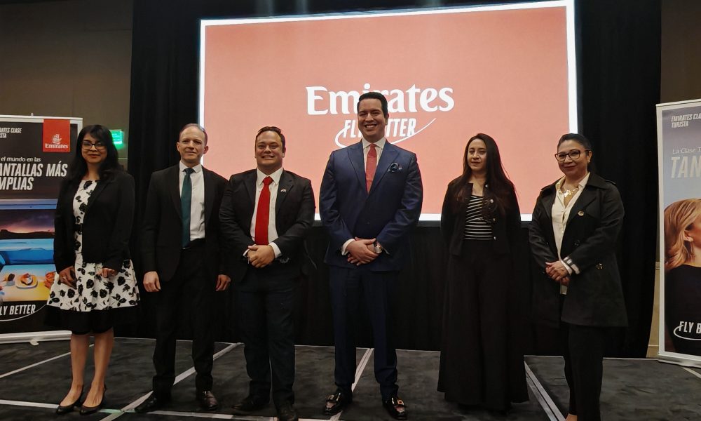 Emirates muestra sus servicios y productos a los agentes de viajes de la capital