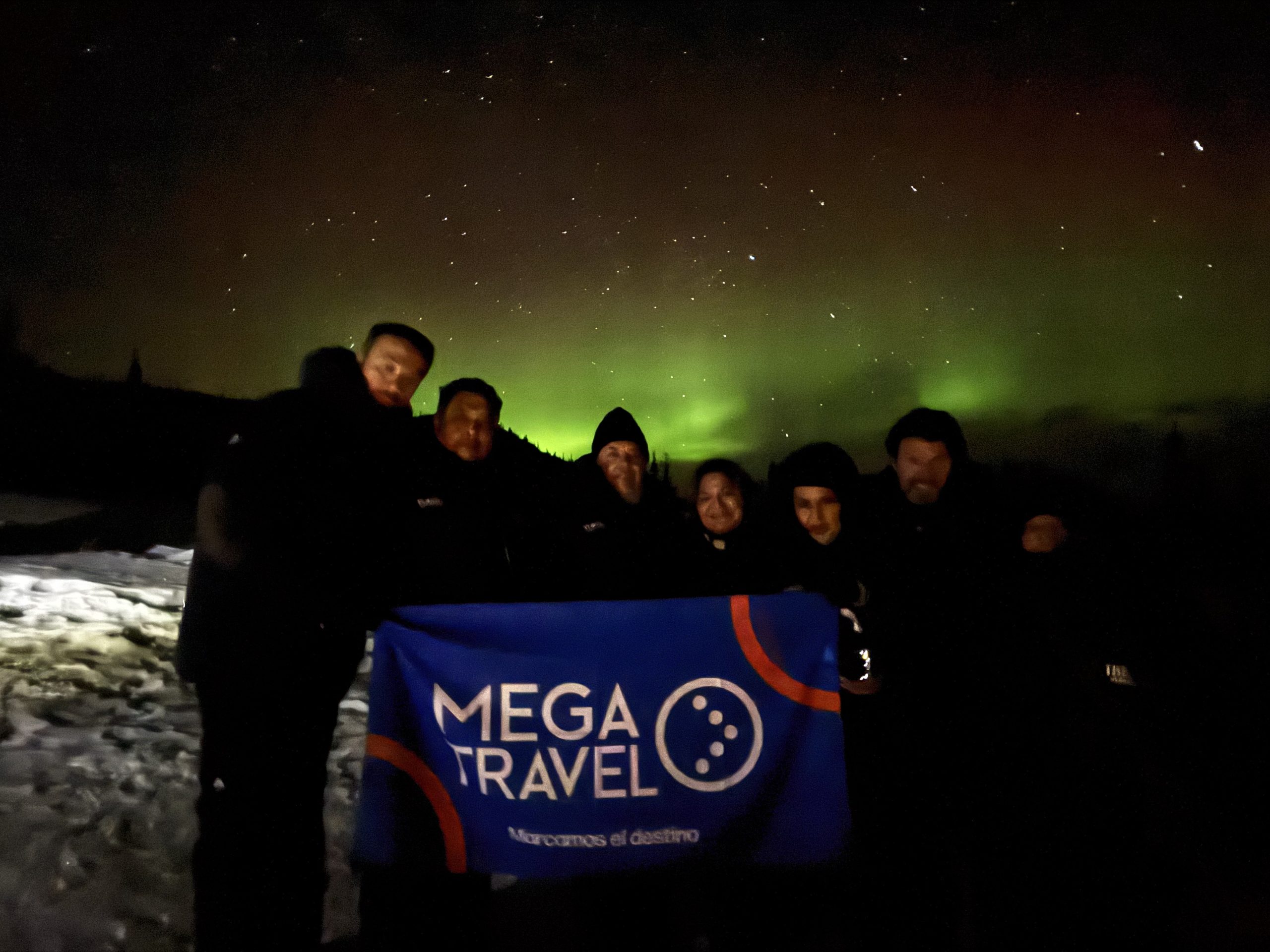 FAM Agentes de ViajesAuroras Boreales con Mega Travel: Un viaje de ensueño bajo las luces del Norte