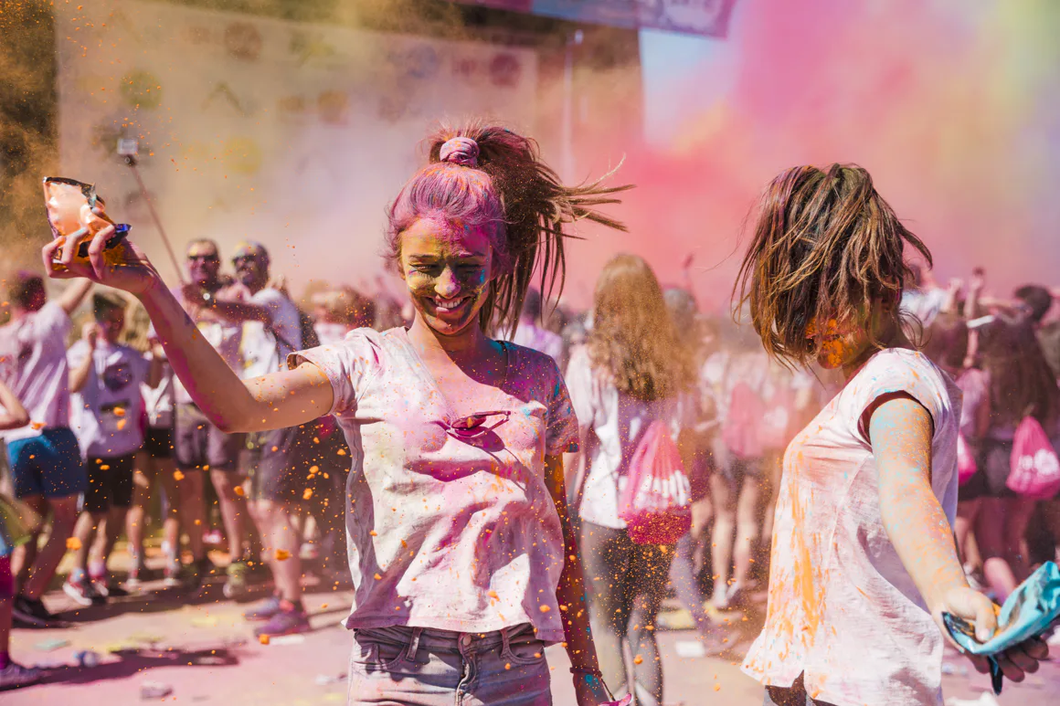 Danza, color, espíritu y electro: el festival HOLI Dance of Colours 2024 ya es mañana