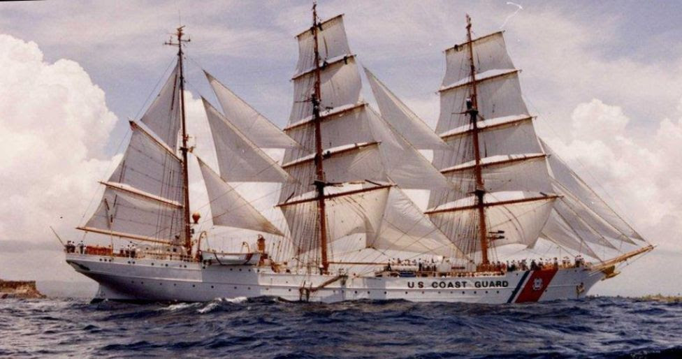 Buque de la Segunda Guerra Mundial visita Puerto Vallarta
