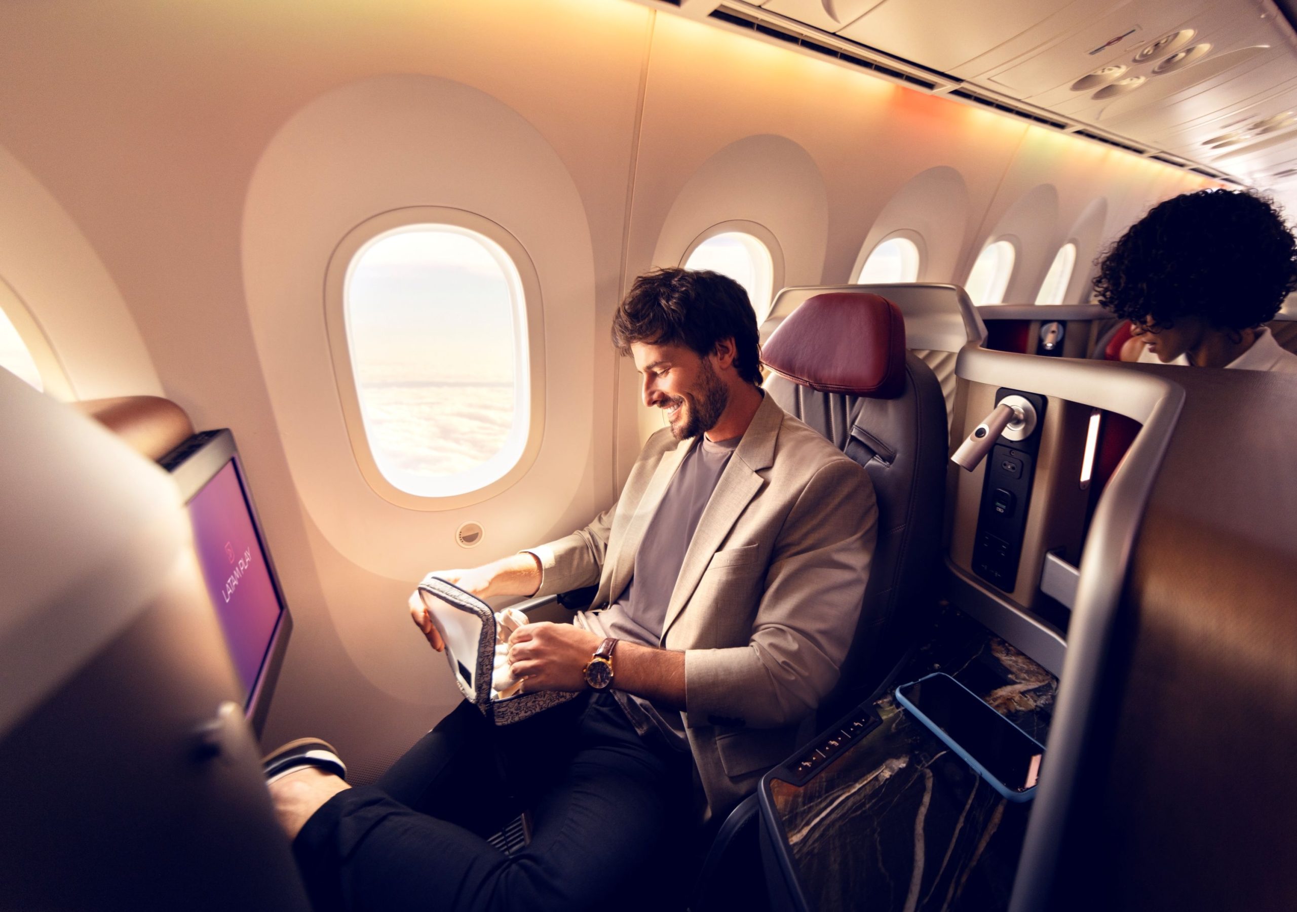LATAM comienza a operar primeros aviones con renovadas y pioneras cabinas Premium Business LATAM comienza a operar primeros aviones con renovadas y pioneras cabinas Premium Business