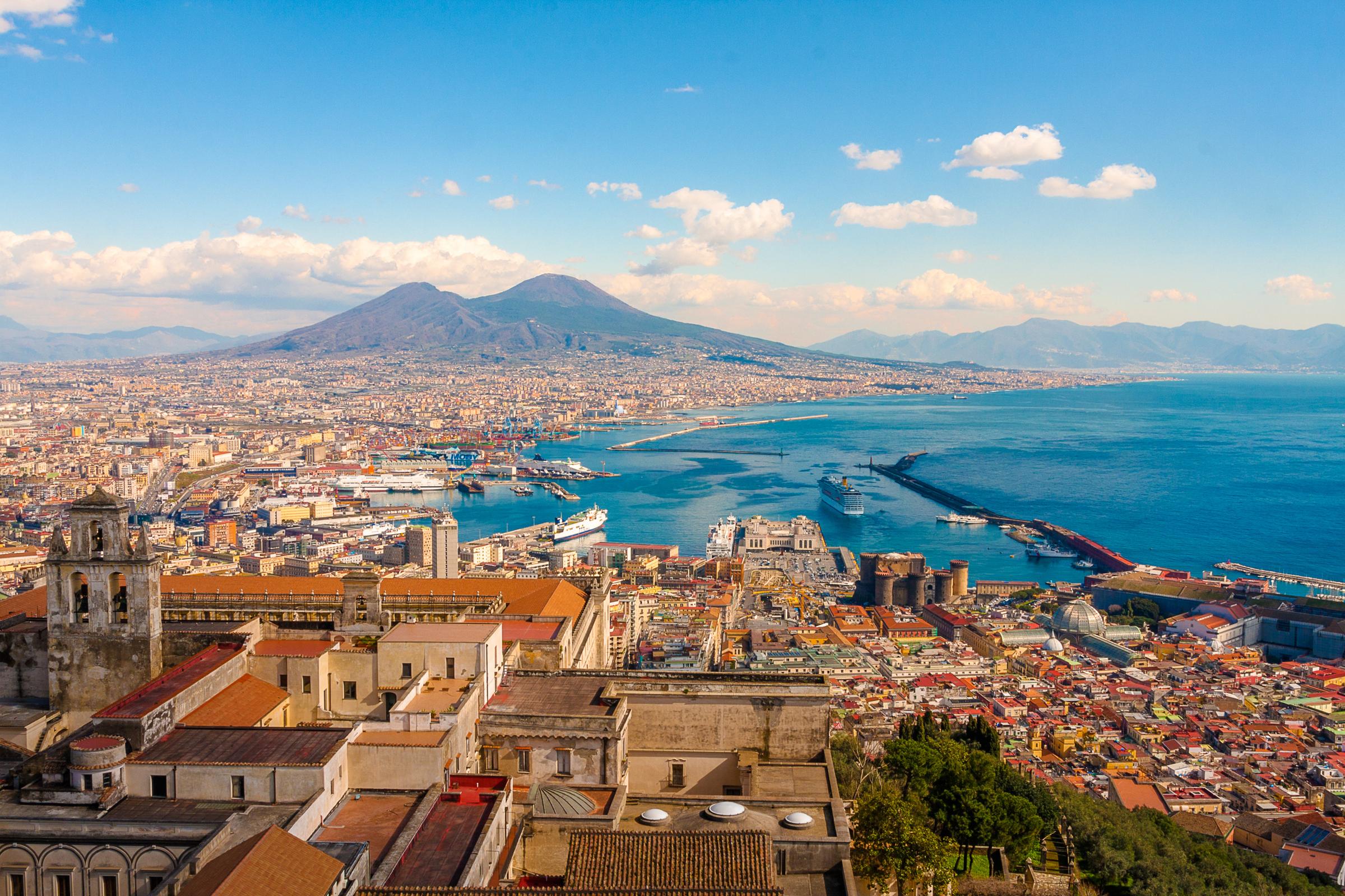 Air Canada ofrece una nueva conexión a Italia con su más reciente ruta Montréal-Nápoles Air Canada ofrece una nueva conexión a Italia con su más reciente ruta Montréal-Nápoles