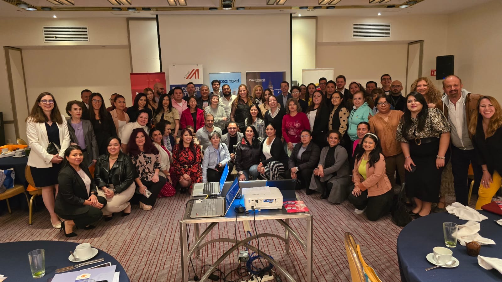 Mega Travel fortalece alianzas y conocimiento de agencias con exitosa jornada dedicada a Europa Mega Travel fortalece alianzas y conocimiento de agencias con exitosa jornada dedicada a Europa