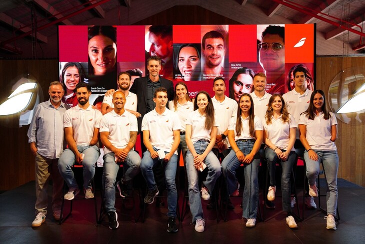 Iberia presenta su nuevo Equipo Iberia Talento a Bordo Iberia presenta su nuevo Equipo Iberia Talento a Bordo