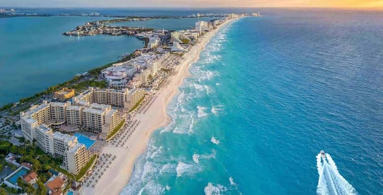 Una nueva eraEl Caribe Mexicano: Epicentro global de entretenimiento, cultura y adrenalina Una nueva eraEl Caribe Mexicano: Epicentro global de entretenimiento, cultura y adrenalina