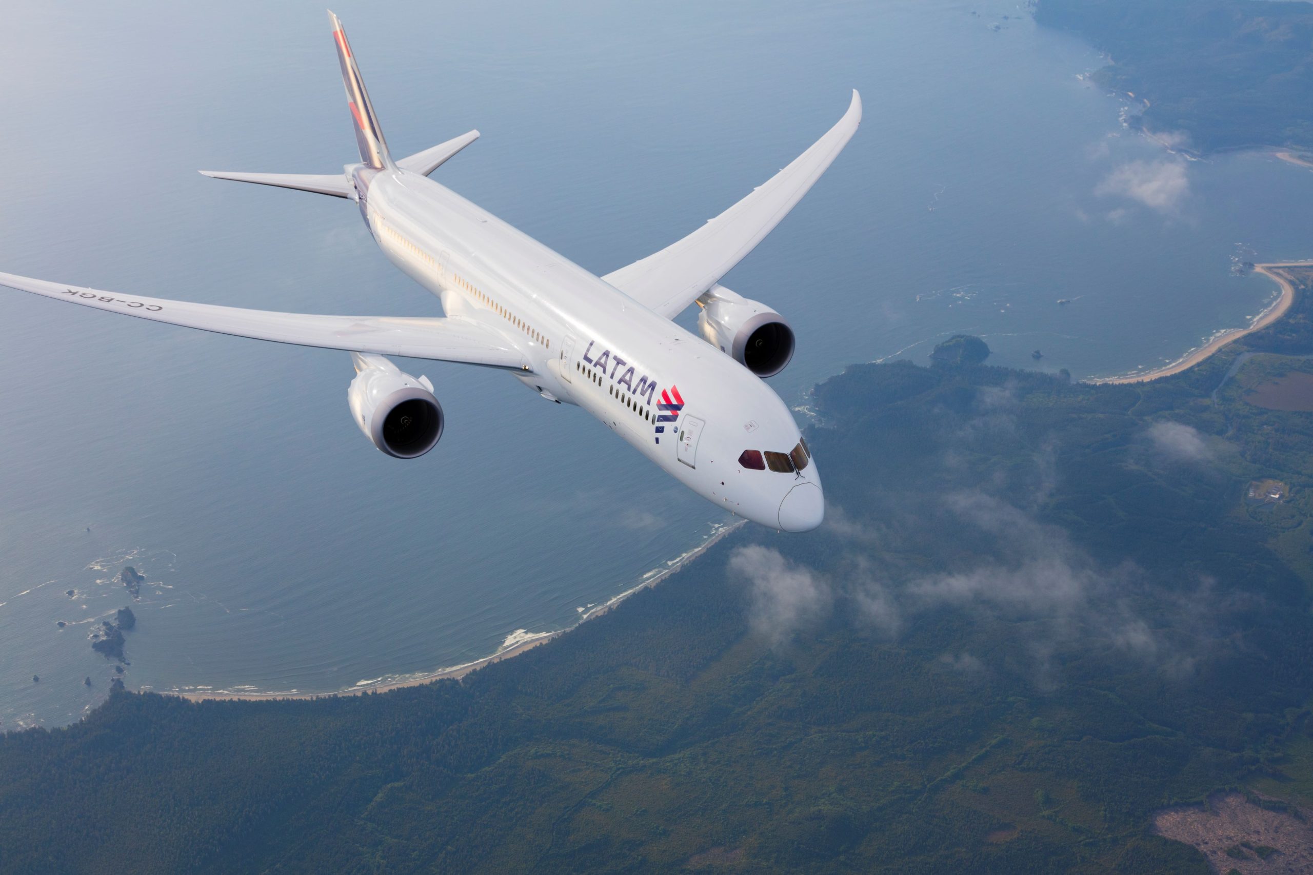 LATAM Airlines rompe récord histórico en margen operacional y eleva su proyección de crecimiento para 2025