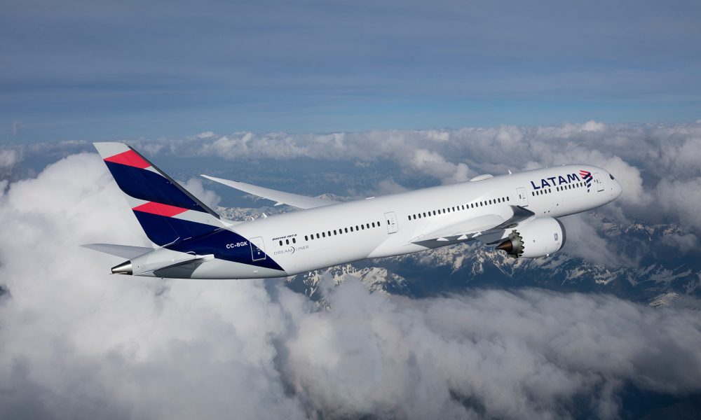 Grupo LATAM implementará Wi-Fi a bordo en los aviones de larga distancia con una inversión de US millones