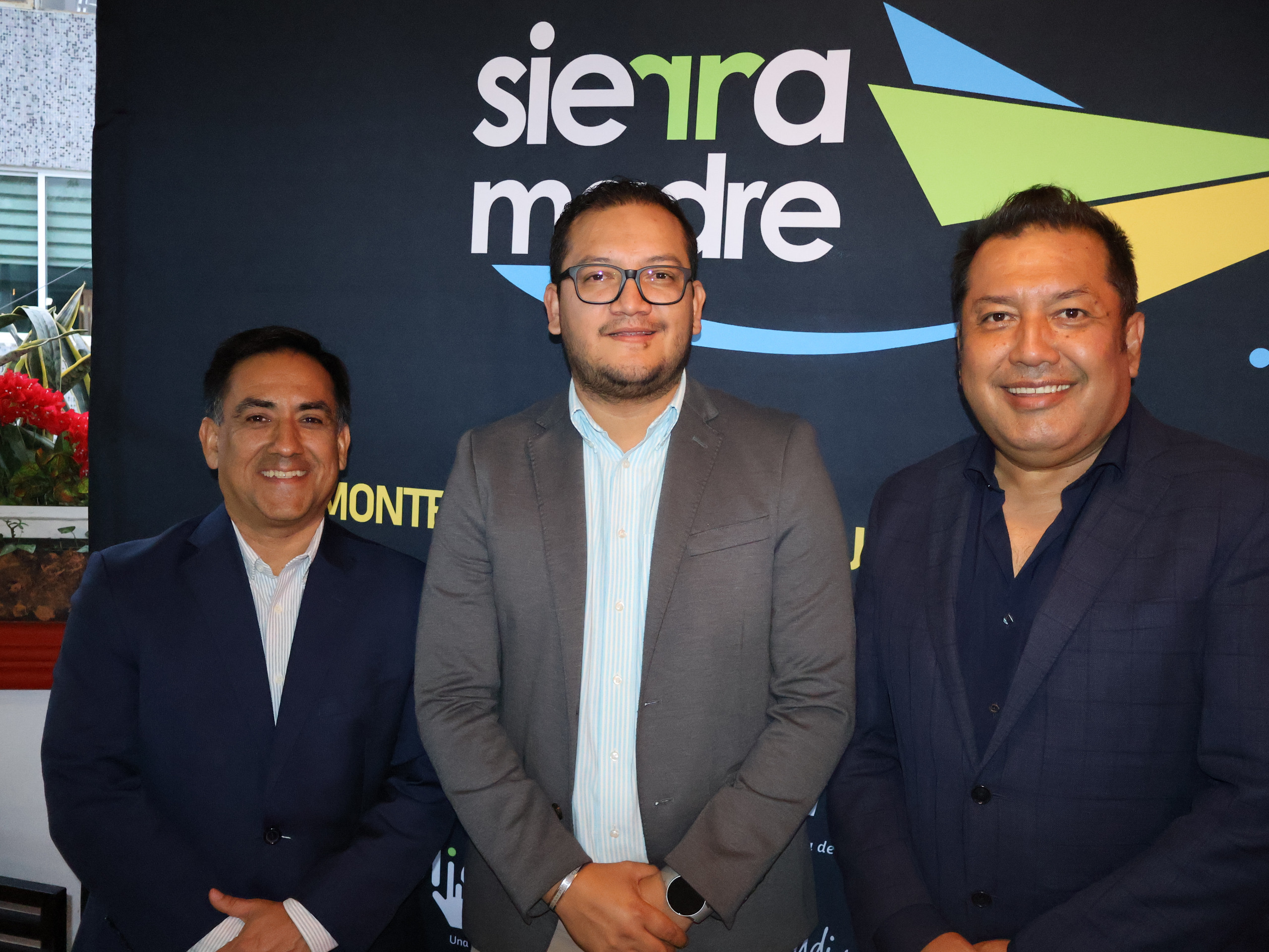 Con el respaldo de PromPerúAgentes de Viajes actualizan su visión de Perú con Sierra Madre Operadora y Viajes Pacífico Con el respaldo de PromPerúAgentes de Viajes actualizan su visión de Perú con Sierra Madre Operadora y Viajes Pacífico