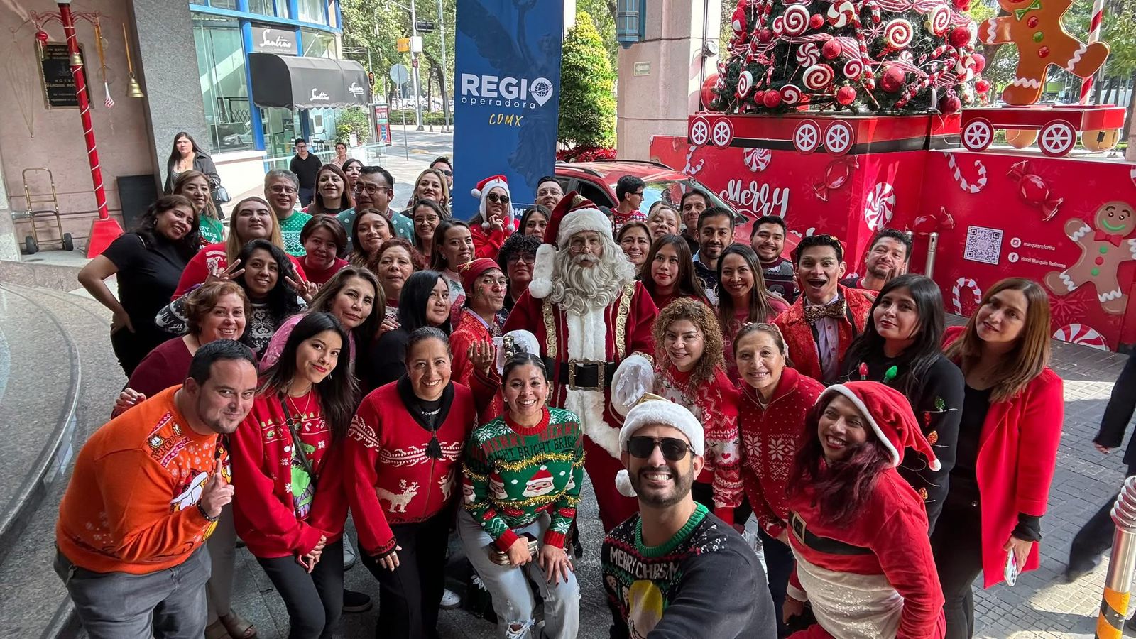 En Ciudad de MéxicoRegio Operadora y The Palace Company celebran una mañana navideña llena de alianzas, novedades y espíritu viajero