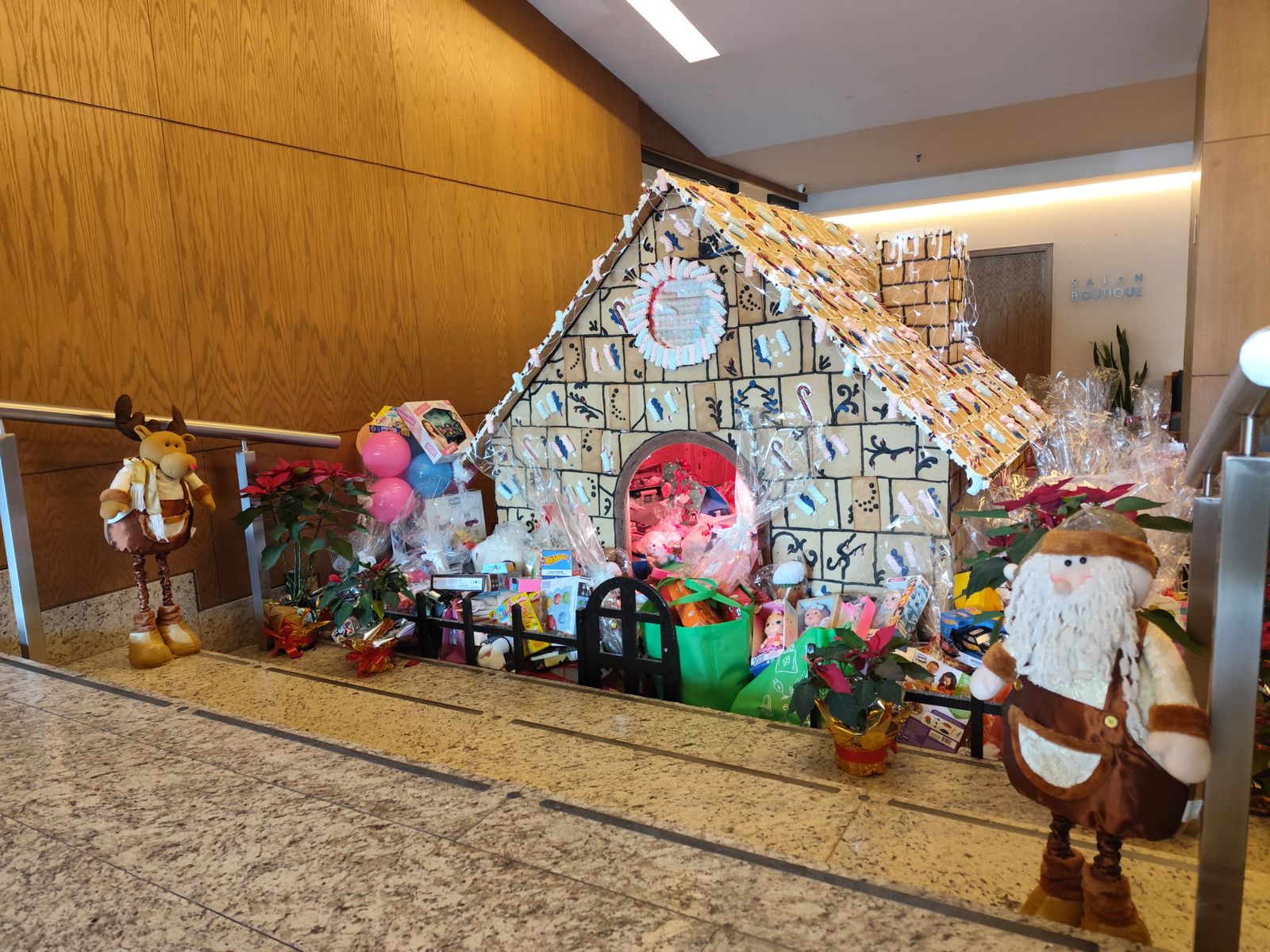 Con niños de Casa Hogar Nuestros Pequeños HermanosGalería Plaza Reforma y Fundación Brisas celebran el Día de Reyes